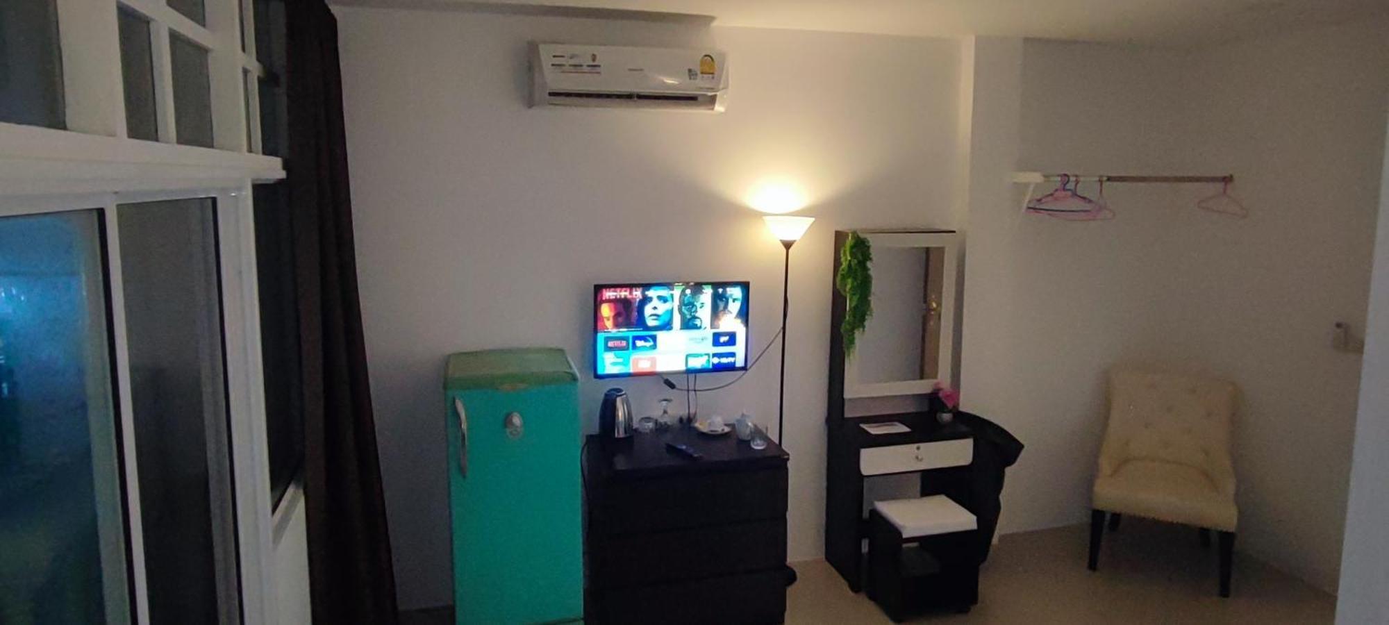 Dorothys Otel Pattaya Dış mekan fotoğraf