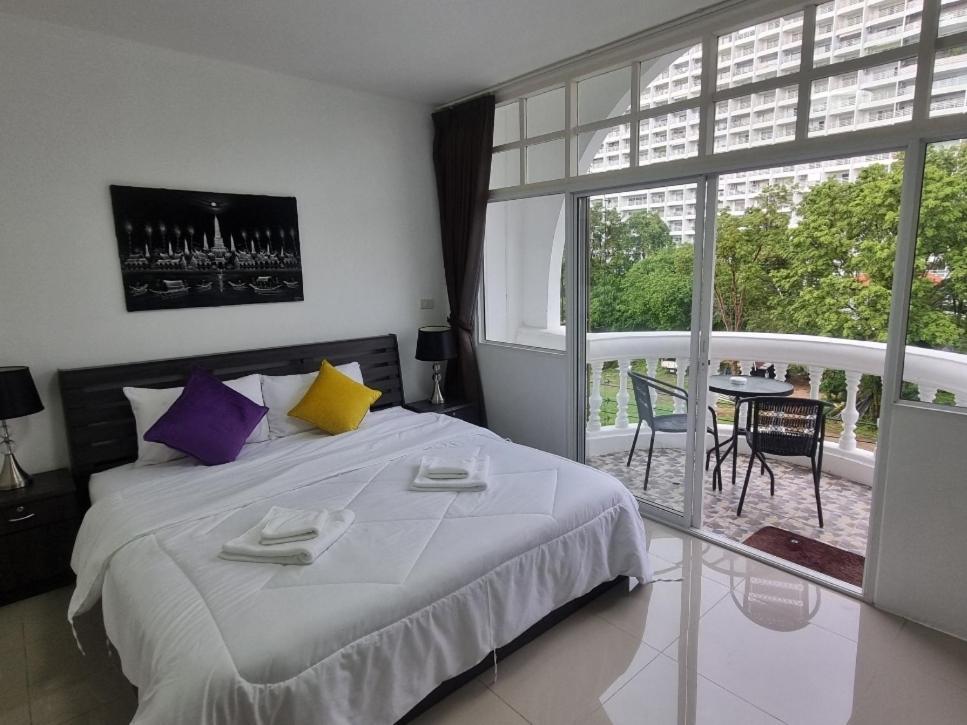 Dorothys Otel Pattaya Dış mekan fotoğraf