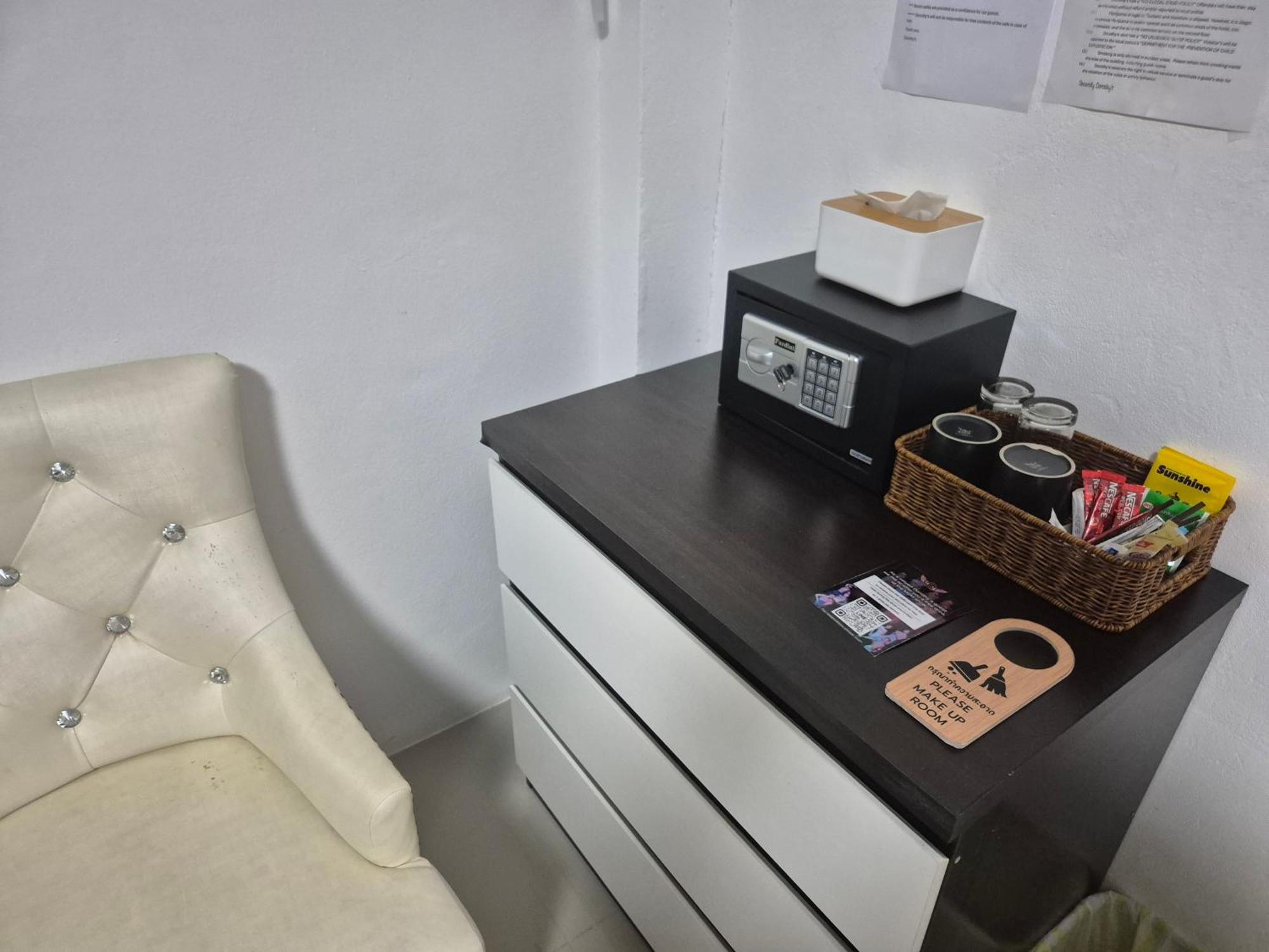 Dorothys Otel Pattaya Dış mekan fotoğraf