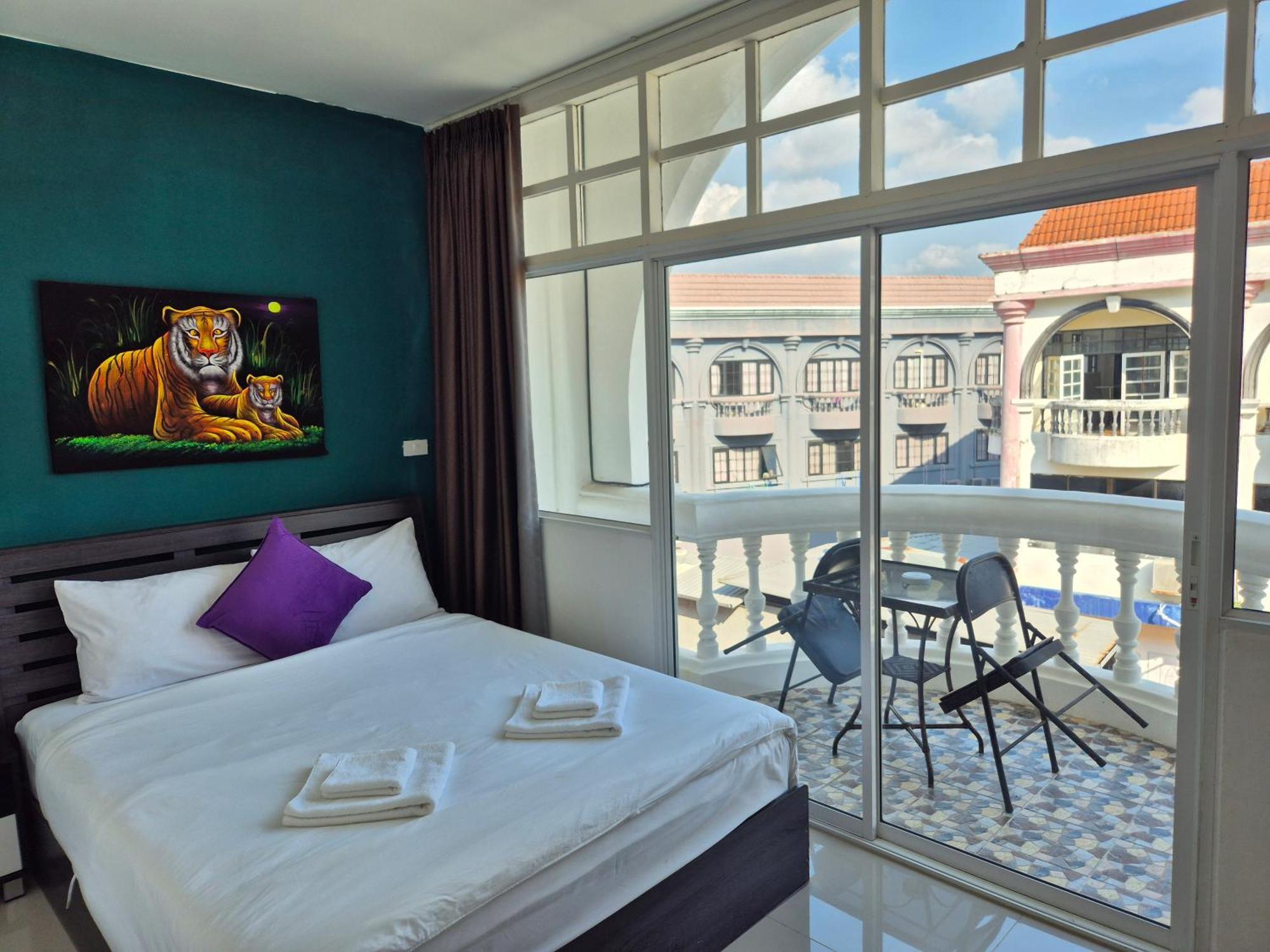 Dorothys Otel Pattaya Dış mekan fotoğraf