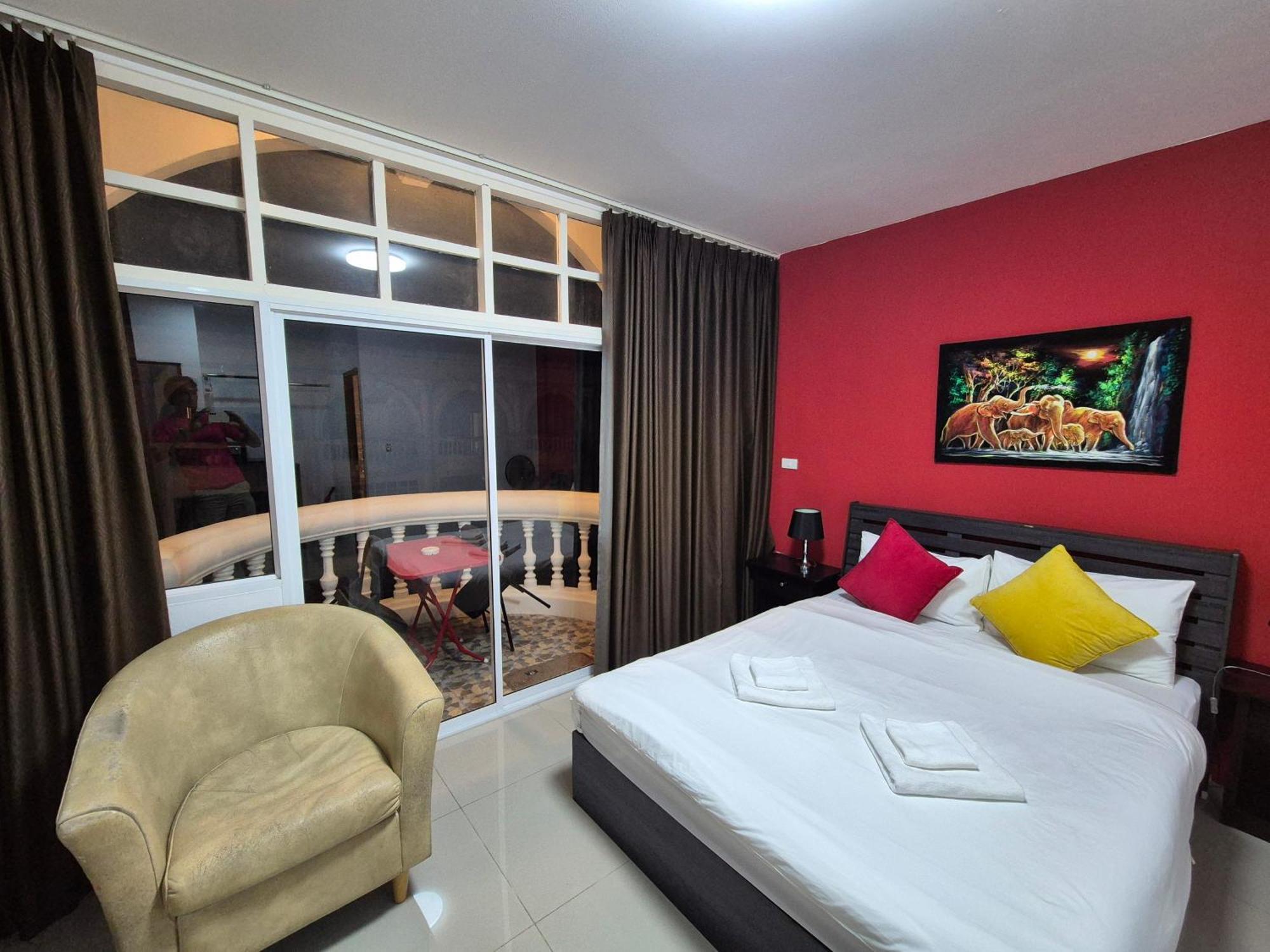 Dorothys Otel Pattaya Dış mekan fotoğraf